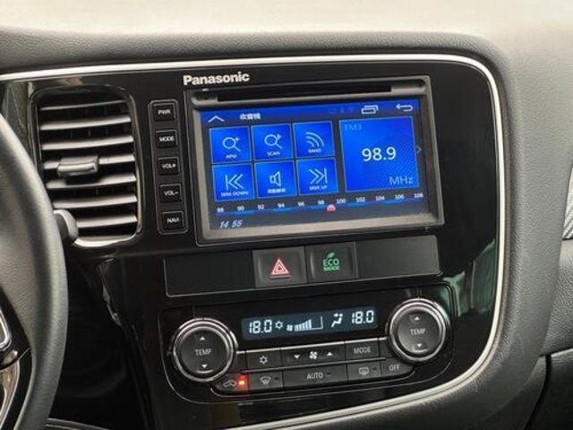 MITSUBISHI三菱 OUTLANDER  第14張相片