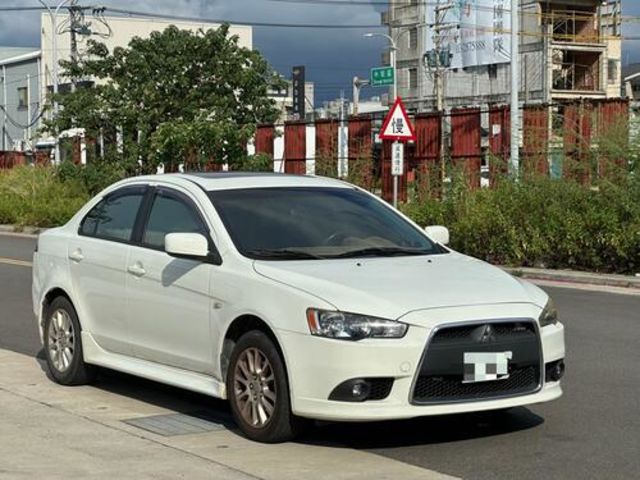 MITSUBISHI三菱 LANCER FORTIS  第3張相片