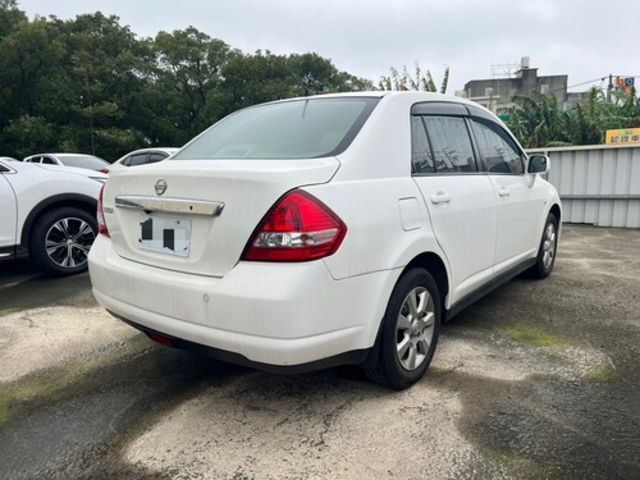 NISSAN日產 TIIDA  第2張相片