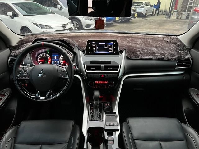 MITSUBISHI三菱 ECLIPSE  第7張相片