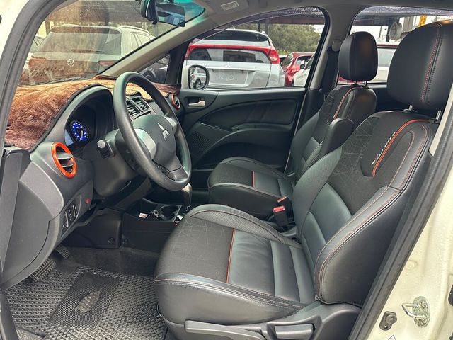 MITSUBISHI三菱 COLT PLUS  第6張相片