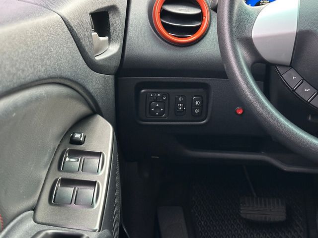 MITSUBISHI三菱 COLT PLUS  第10張相片