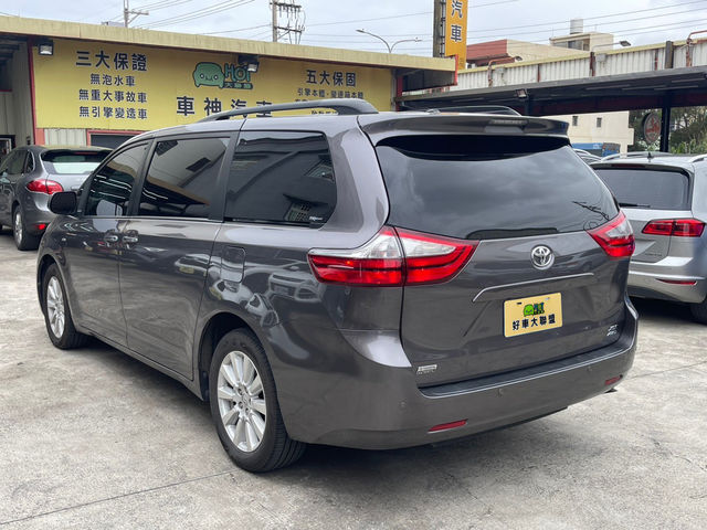 TOYOTA豐田 SIENNA  第7張相片