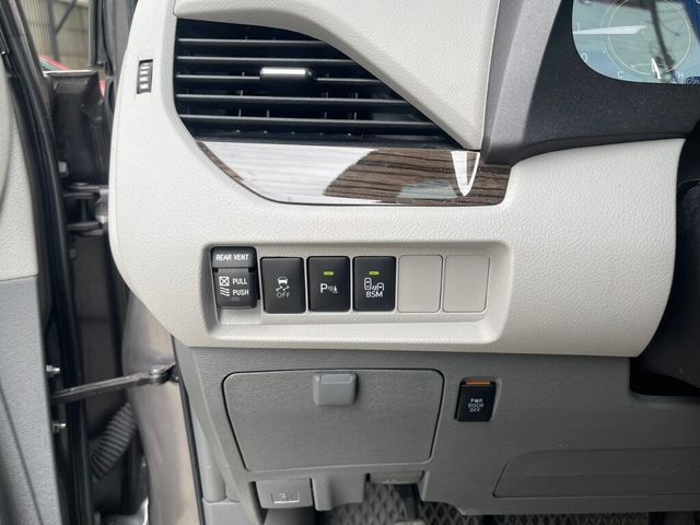 TOYOTA豐田 SIENNA  第19張相片