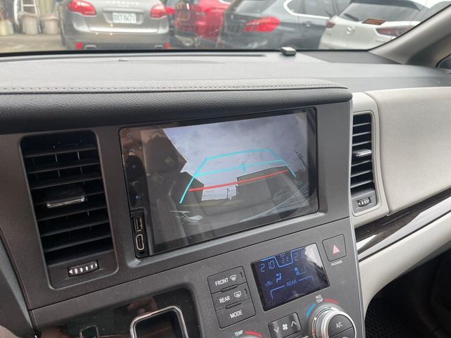 TOYOTA豐田 SIENNA  第25張相片