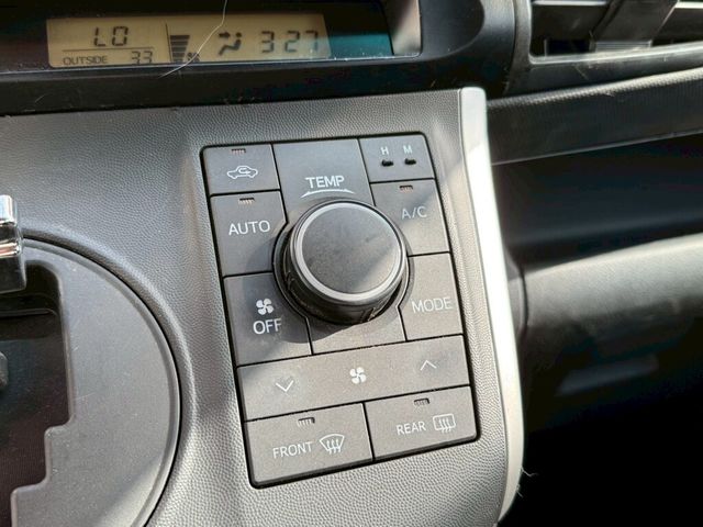 TOYOTA豐田 WISH  第10張相片
