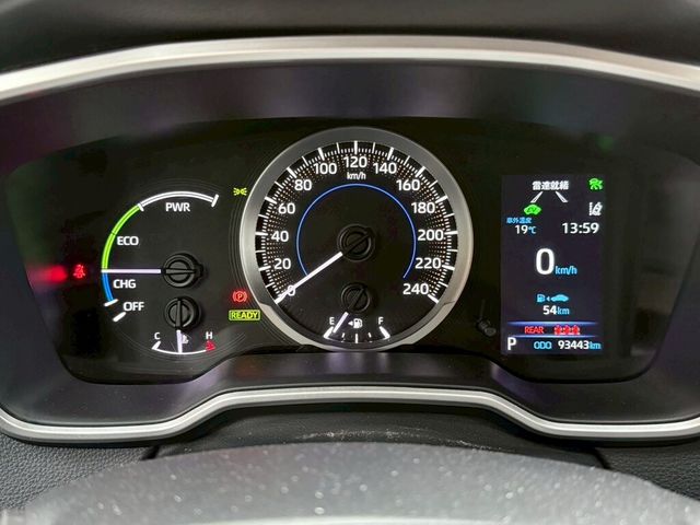 TOYOTA豐田 COROLLA ALTIS HYBRID  第9張相片