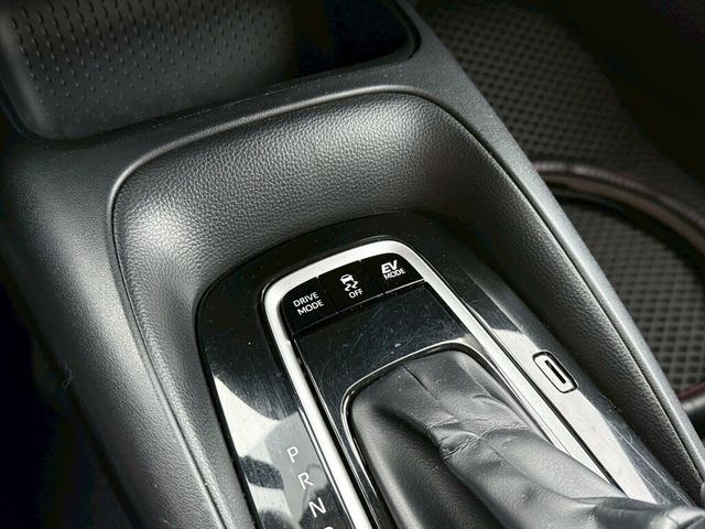 TOYOTA豐田 COROLLA ALTIS HYBRID  第14張相片