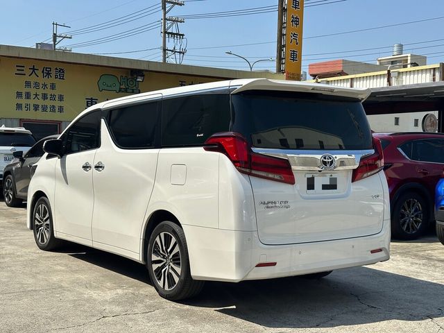 TOYOTA豐田 ALPHARD  第2張相片