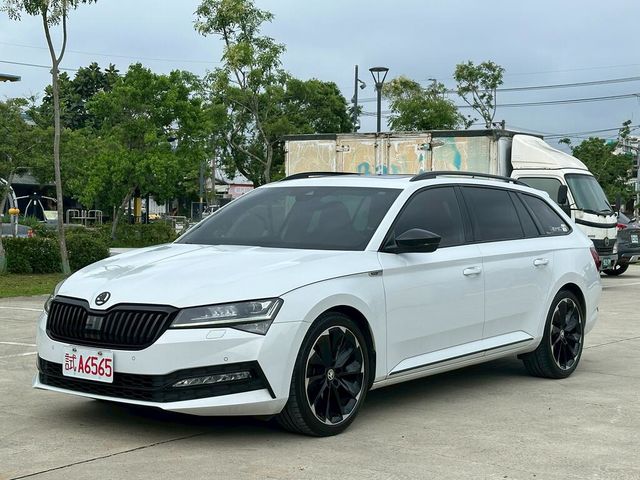 SKODA司科達 SUPERB COMBI  第1張相片