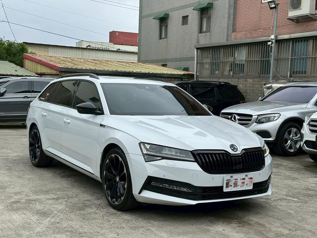 SKODA司科達 SUPERB COMBI  第3張相片