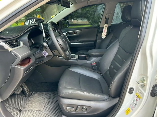 TOYOTA豐田 RAV4  第8張相片