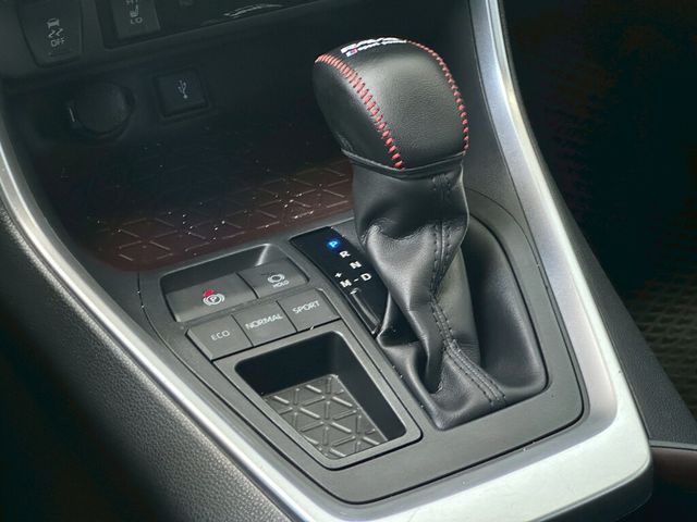 TOYOTA豐田 RAV4  第13張相片