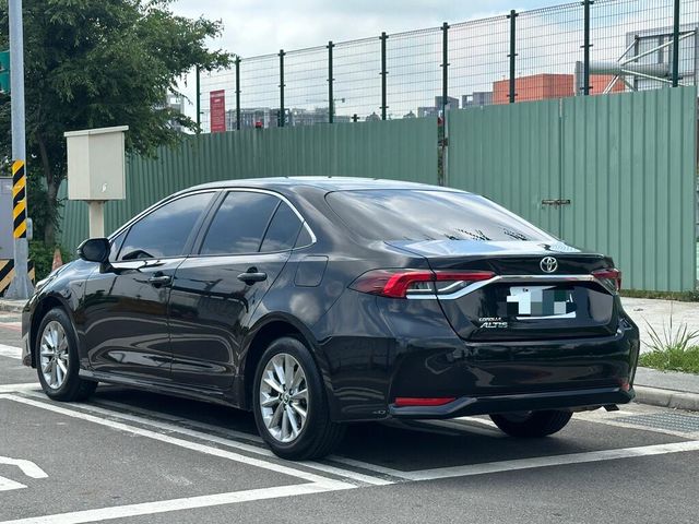 TOYOTA豐田 ALTIS  第2張相片