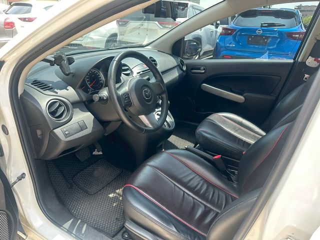 MAZDA馬自達 MAZDA 2  第6張相片