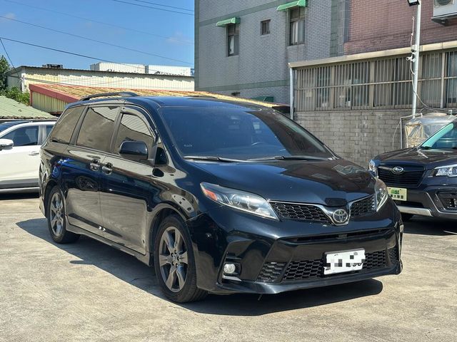 TOYOTA豐田 SIENNA  第3張相片