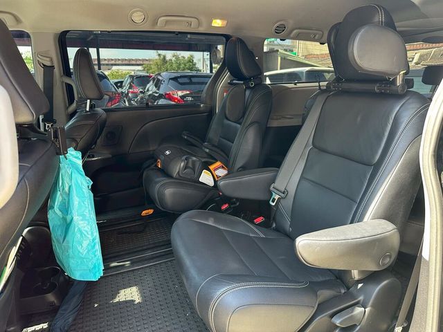 TOYOTA豐田 SIENNA  第8張相片
