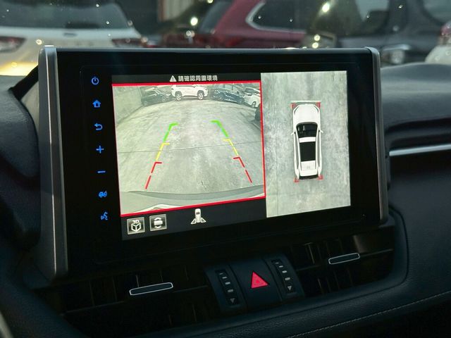 TOYOTA豐田 RAV4  第16張相片