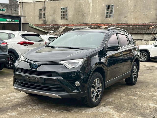 TOYOTA豐田 RAV4  第1張相片