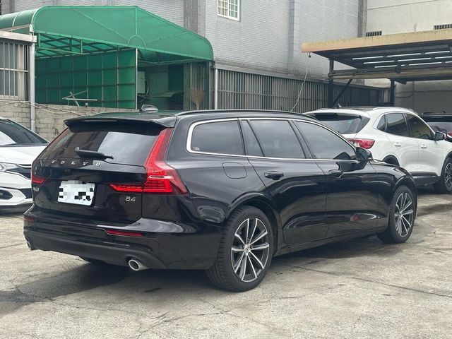 VOLVO富豪 V60  第2張相片