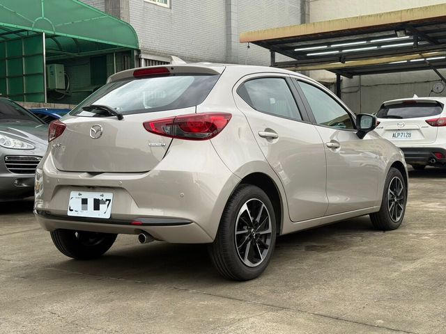 MAZDA馬自達 MAZDA 2  第2張相片