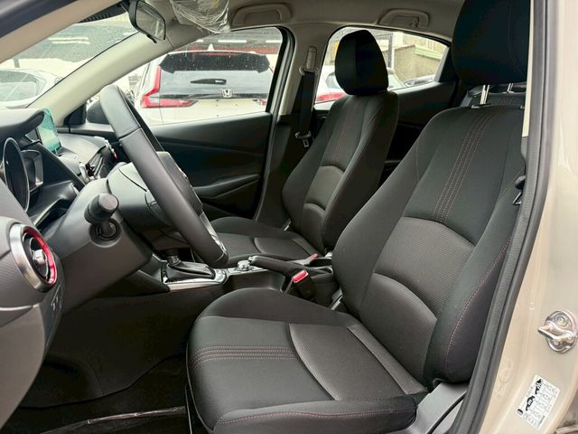 MAZDA馬自達 MAZDA 2  第5張相片