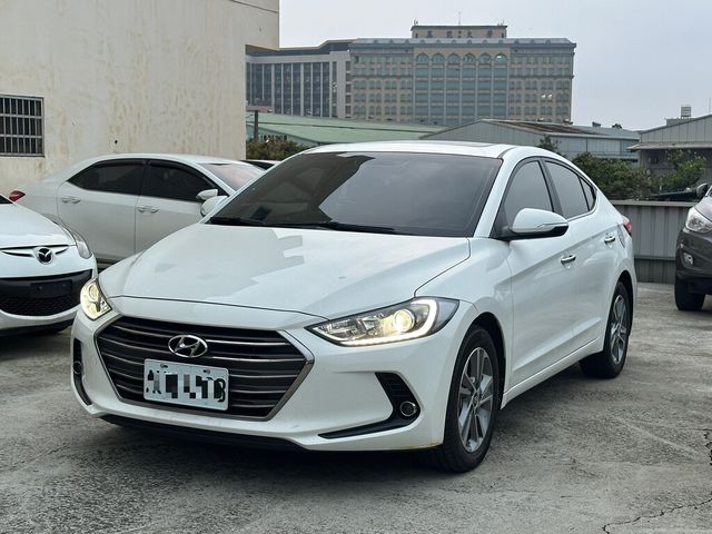 HYUNDAI現代 ELANTRA  第1張相片
