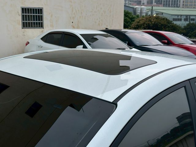 HYUNDAI現代 ELANTRA  第6張相片