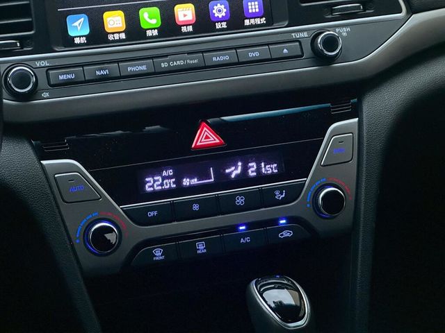 HYUNDAI現代 ELANTRA  第15張相片