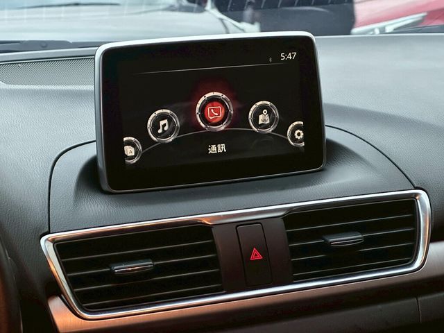 MAZDA馬自達 MAZDA 3  第14張相片