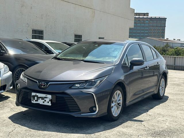 TOYOTA豐田 ALTIS  第1張相片