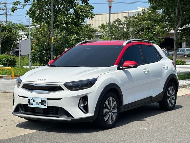 KIA起亞 STONIC  第1張相片