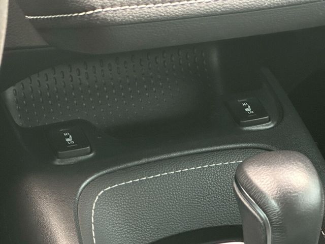 TOYOTA豐田 AURIS  第14張相片