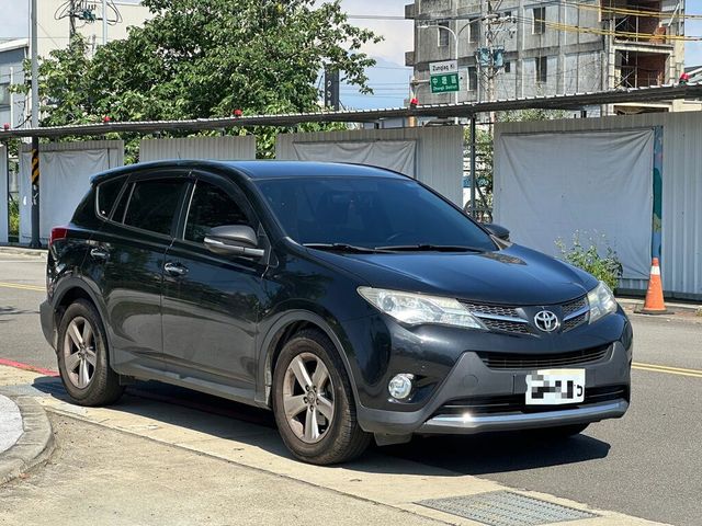 TOYOTA豐田 RAV4  第3張相片