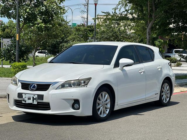 LEXUS凌志 CT200H  第1張相片