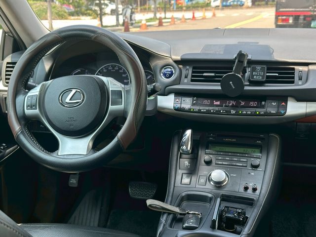 LEXUS凌志 CT200H  第8張相片