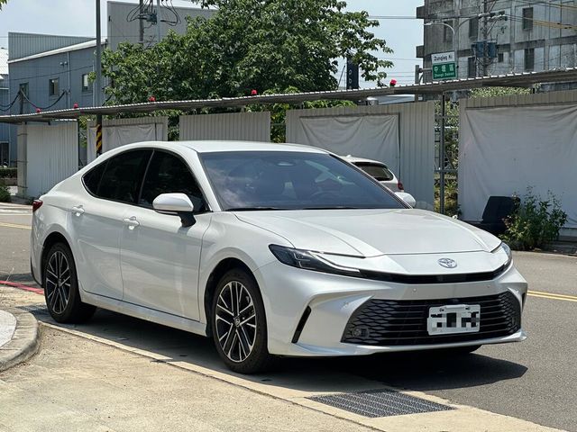 TOYOTA豐田 CAMRY  第3張相片