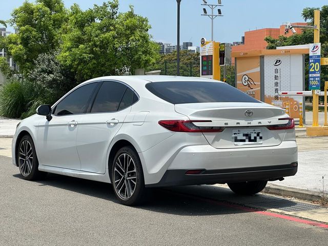 TOYOTA豐田 CAMRY  第4張相片