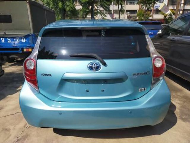 TOYOTA豐田 PRIUS C  第4張相片