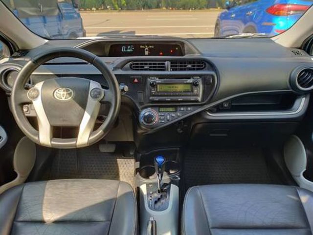 TOYOTA豐田 PRIUS C  第5張相片