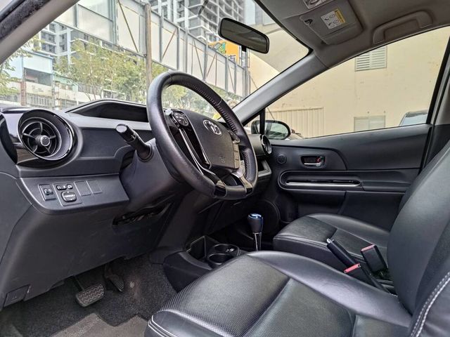 TOYOTA豐田 PRIUS C  第8張相片