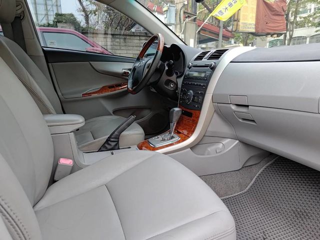TOYOTA豐田 ALTIS  第13張相片