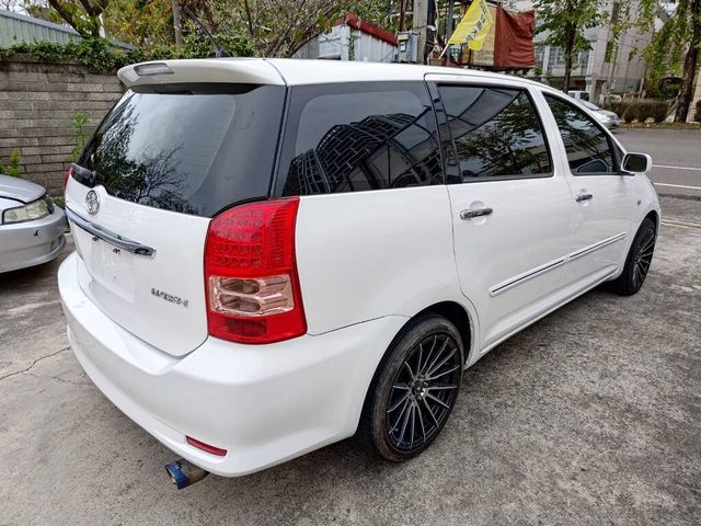 TOYOTA豐田 WISH  第3張相片