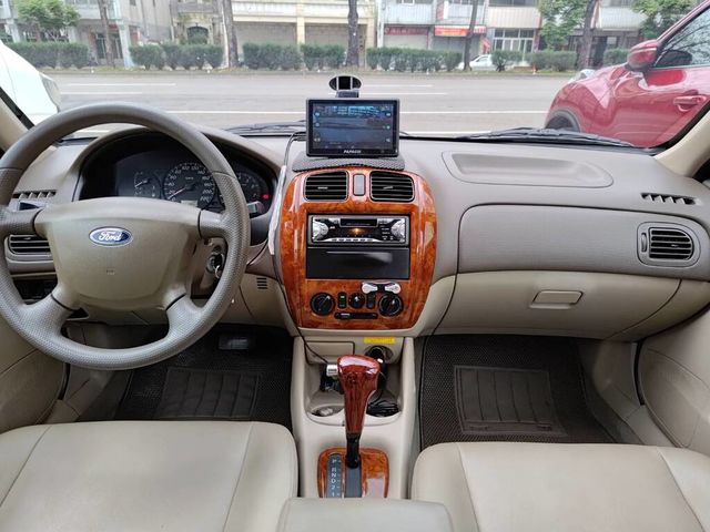 FORD福特 TIERRA  第5張相片