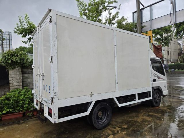 MITSUBISHI三菱 CANTER  第2張相片