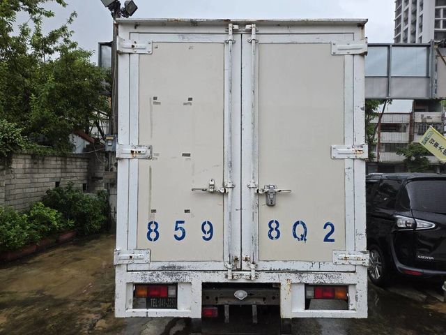 MITSUBISHI三菱 CANTER  第4張相片