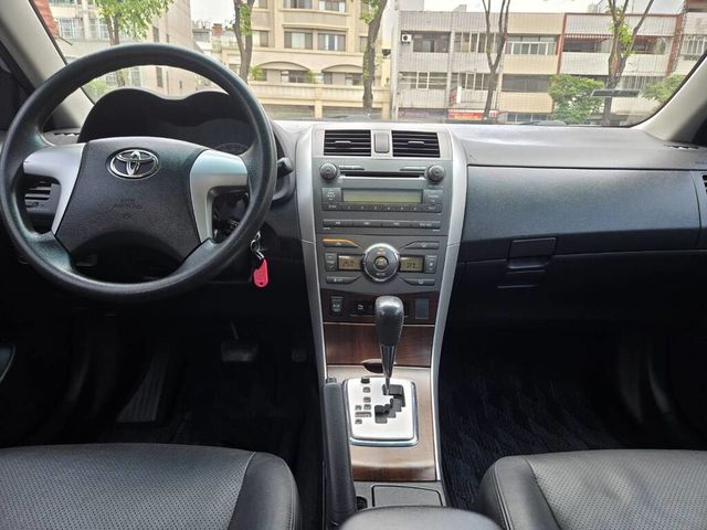 TOYOTA豐田 ALTIS  第5張相片