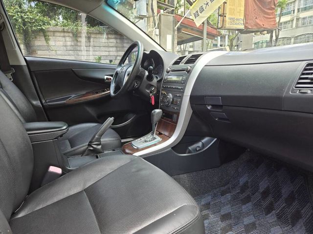 TOYOTA豐田 ALTIS  第7張相片