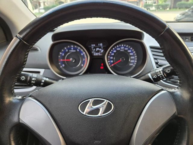 HYUNDAI現代 ELANTRA  第11張相片