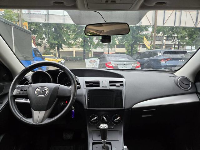 MAZDA馬自達 MAZDA 3  第5張相片